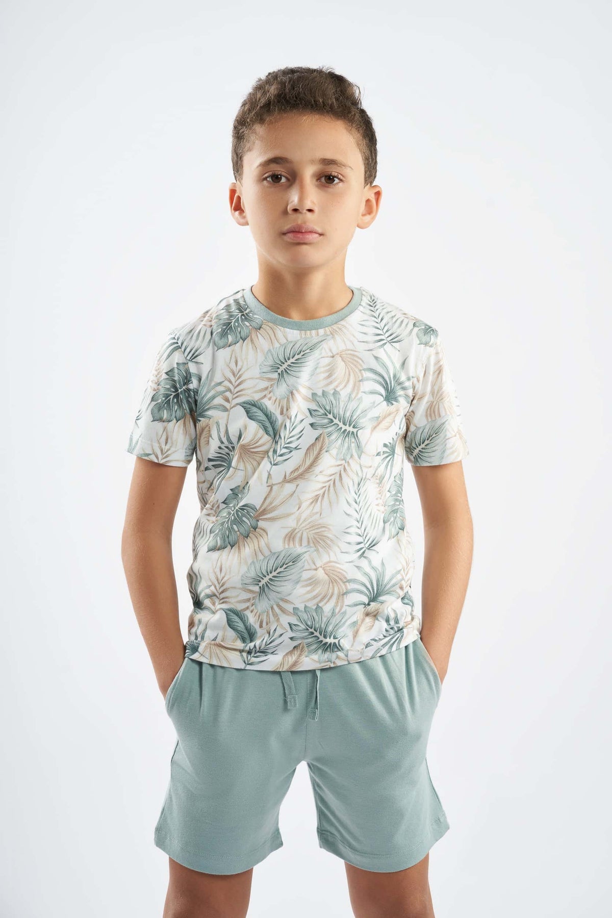 Boys Leaves Print Top & Solid Short Pajamas(30)