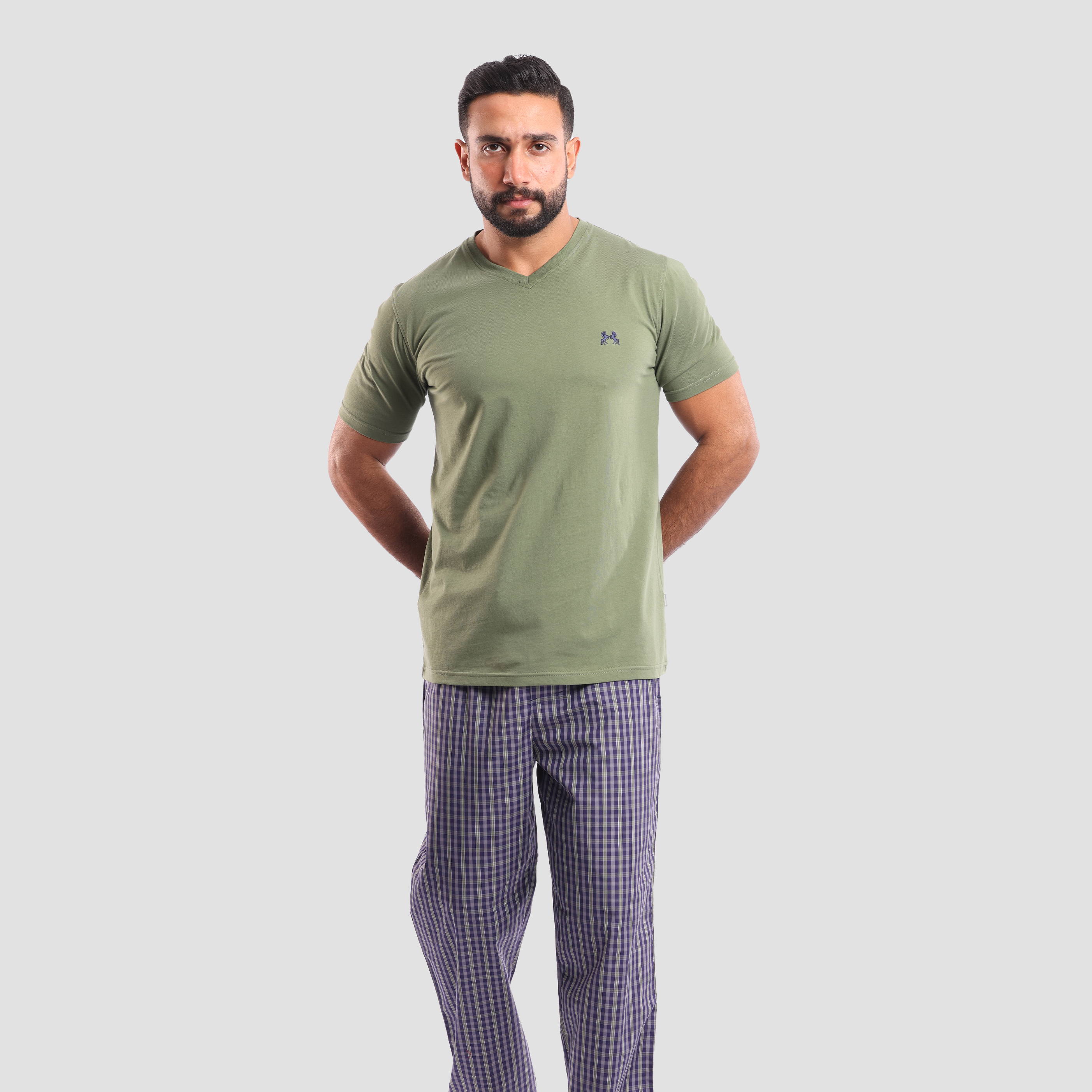 بيجامه نص كم زيتي (158) Secondary image