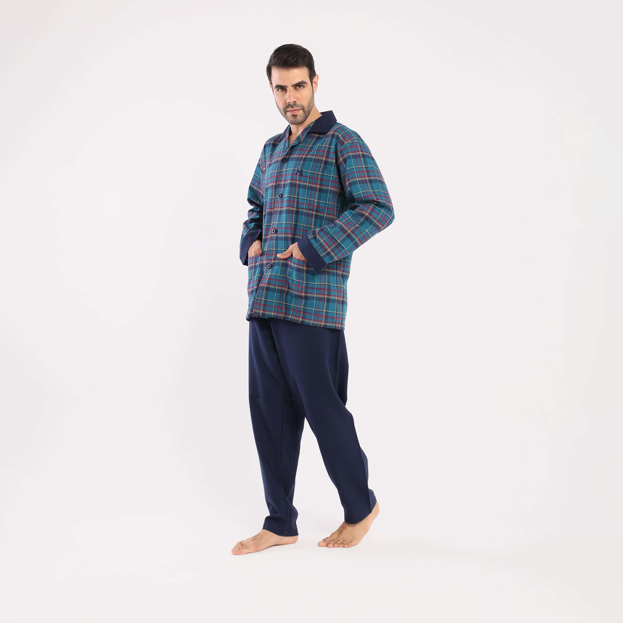 بيجامه كاروهات فيرزوي Secondary image