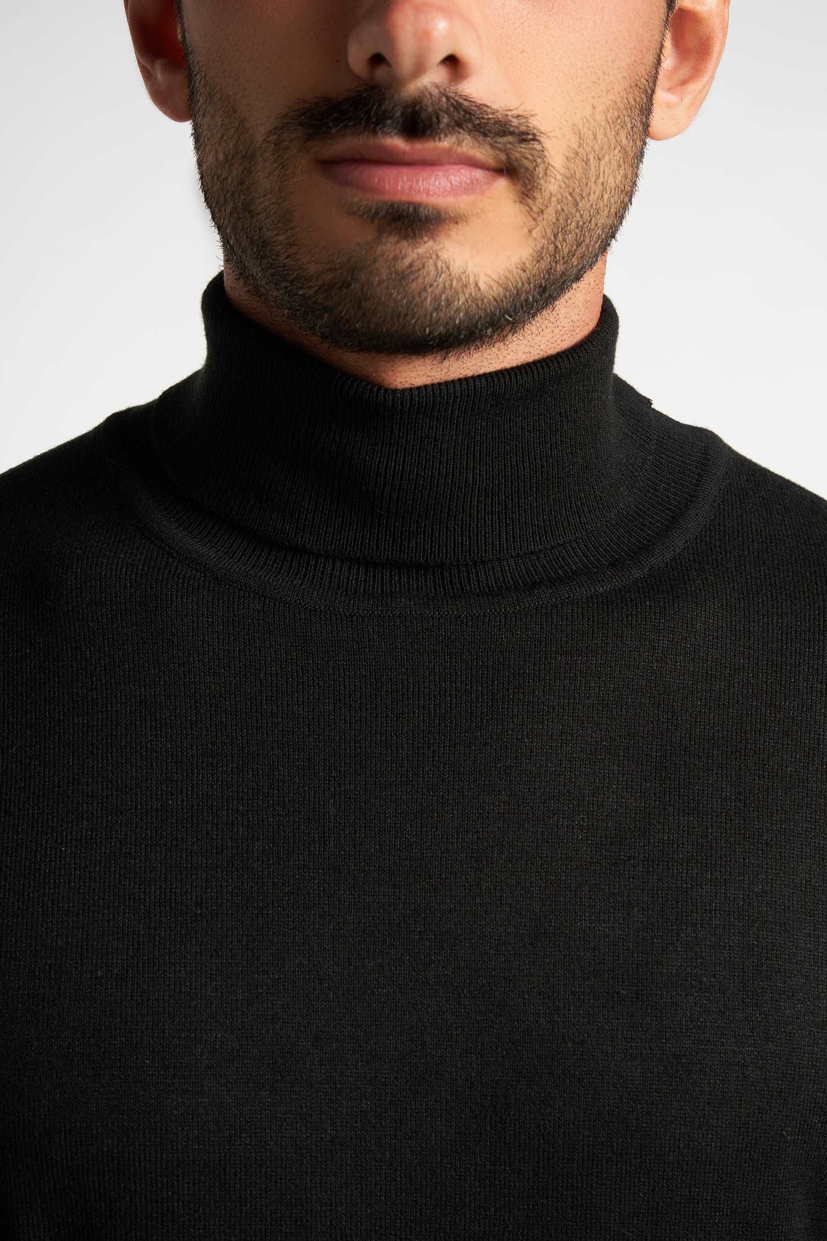 Black Rounded-Neck Pullover