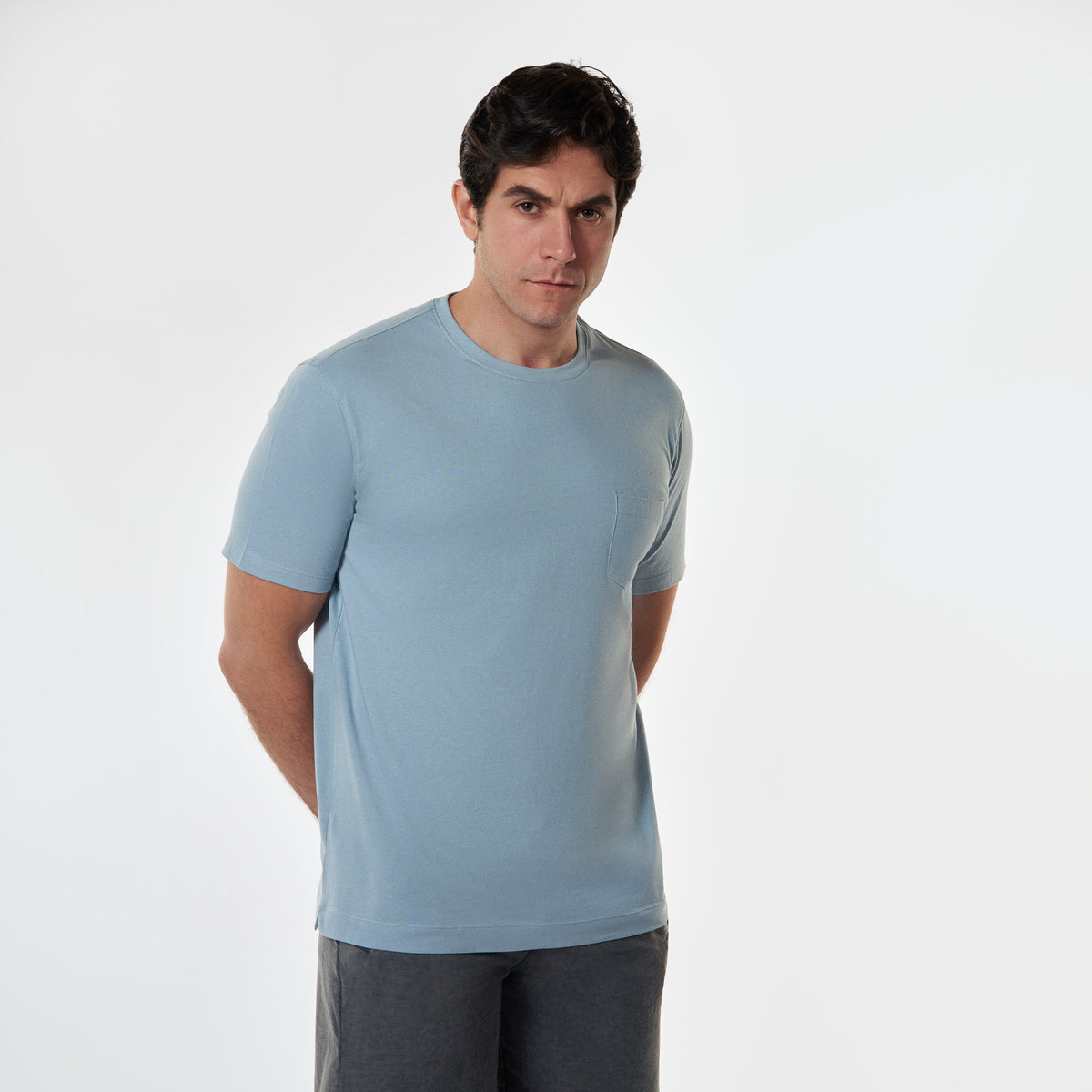 Round T-shirt(42)