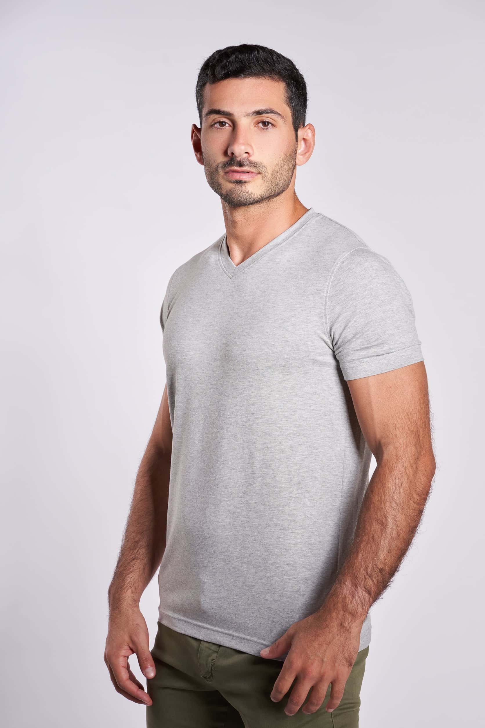 T-Shirt Basic V-Neck(02) Secondary image